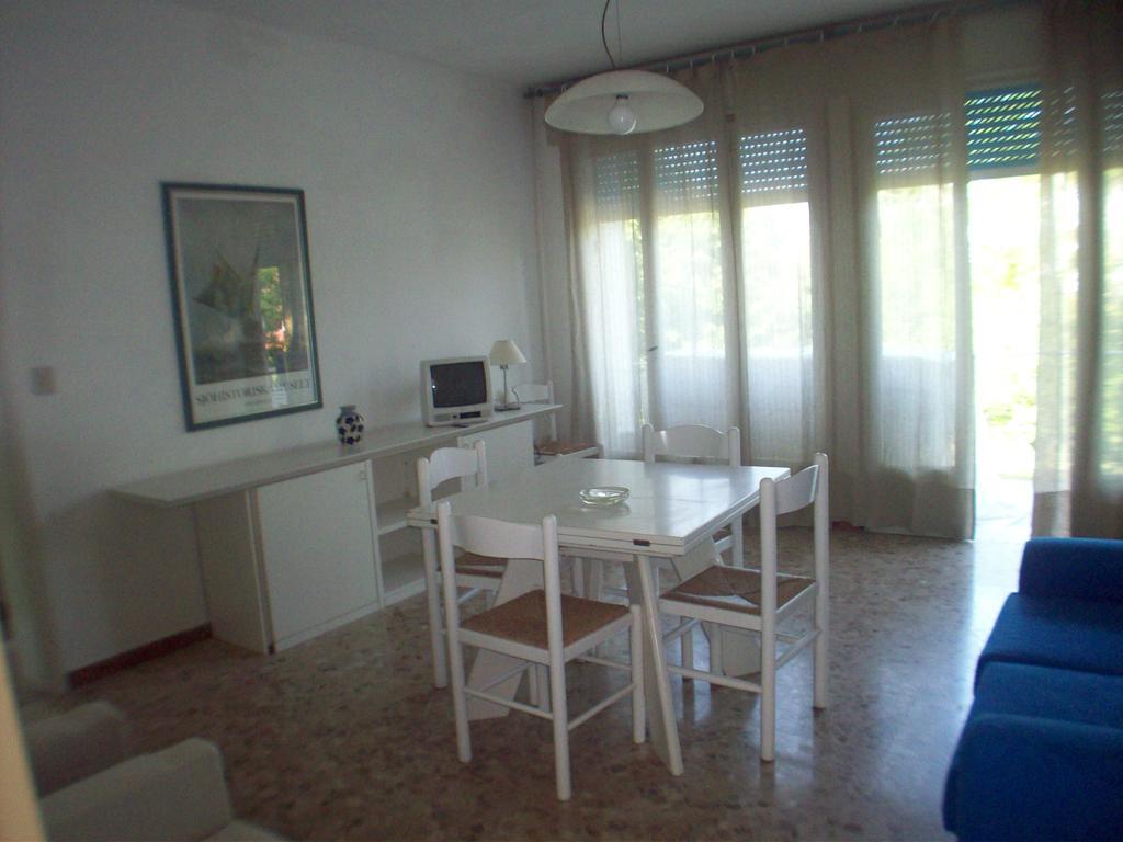 Casa Marialuigia - Appartamenti Solo Per Famiglie Lido di Jesolo Zewnętrze zdjęcie