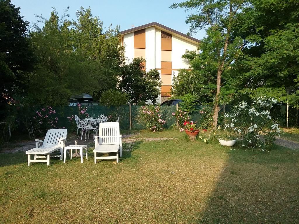 Casa Marialuigia - Appartamenti Solo Per Famiglie Lido di Jesolo Zewnętrze zdjęcie