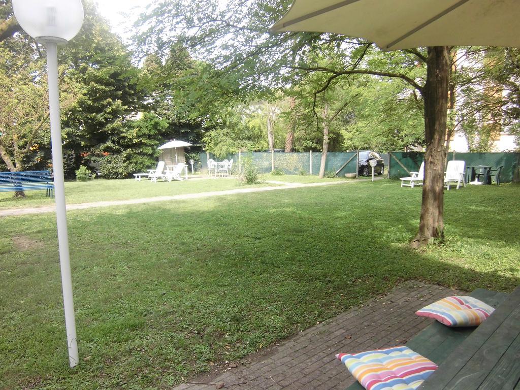 Casa Marialuigia - Appartamenti Solo Per Famiglie Lido di Jesolo Zewnętrze zdjęcie